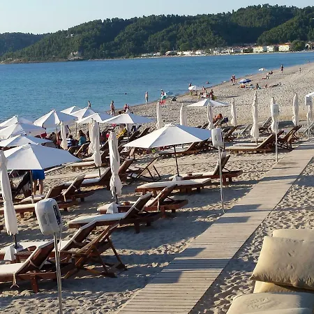 Modern 100m. From The Sea Skála Foúrkas