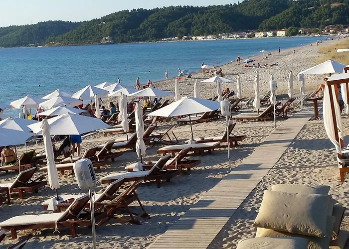 Modern 100m. From The Sea Skála Foúrkas