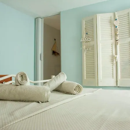 Modern 100m. From The Sea Apartamento