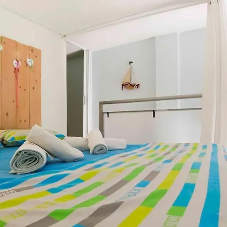 Modern 100m. From The Sea Апартаменты