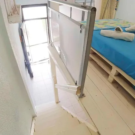 Modern 100m. From The Sea Апартаменты