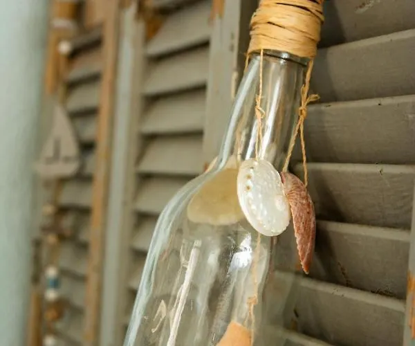 公寓 Modern 100m. From The Sea