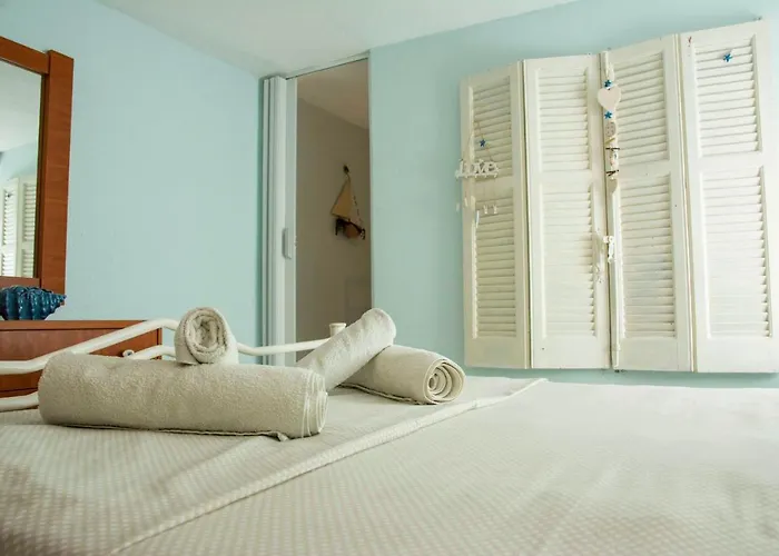 Modern 100m. From The Sea 公寓