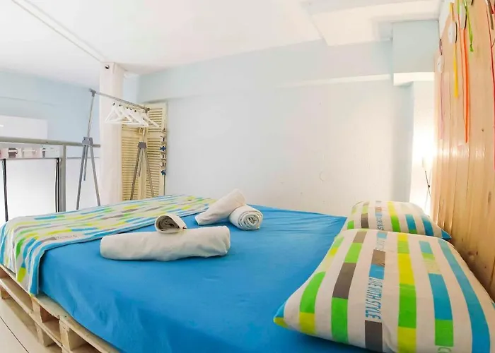 Modern 100m. From The Sea 公寓 *