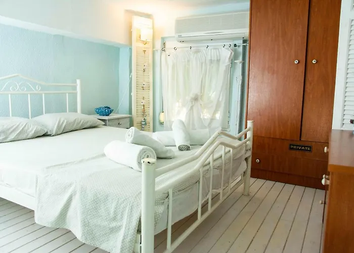 公寓 Modern 100m. From The Sea