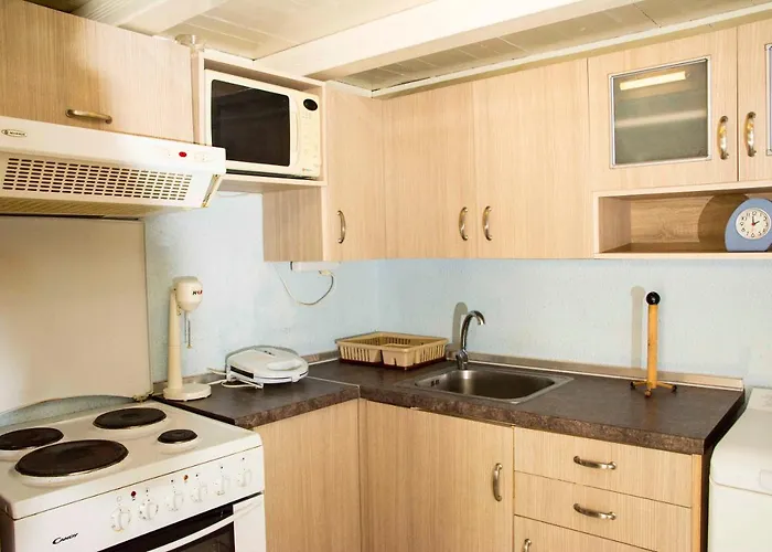 Modern 100m. From The Sea *